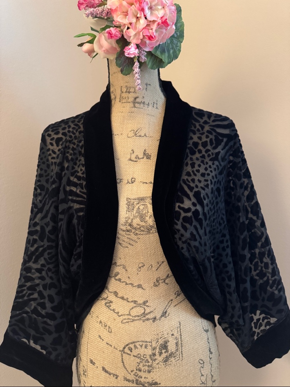 NWT Ilana Wolf Black Sheer Velvet Bolero/ Jacket